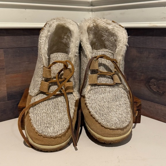 Minnetonka Women's Torrey Laceup Boot, Cinnamon 40141 US Size 5 - Picture 5 of 8